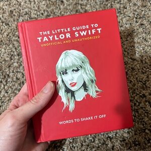 Taylor Swift quote book